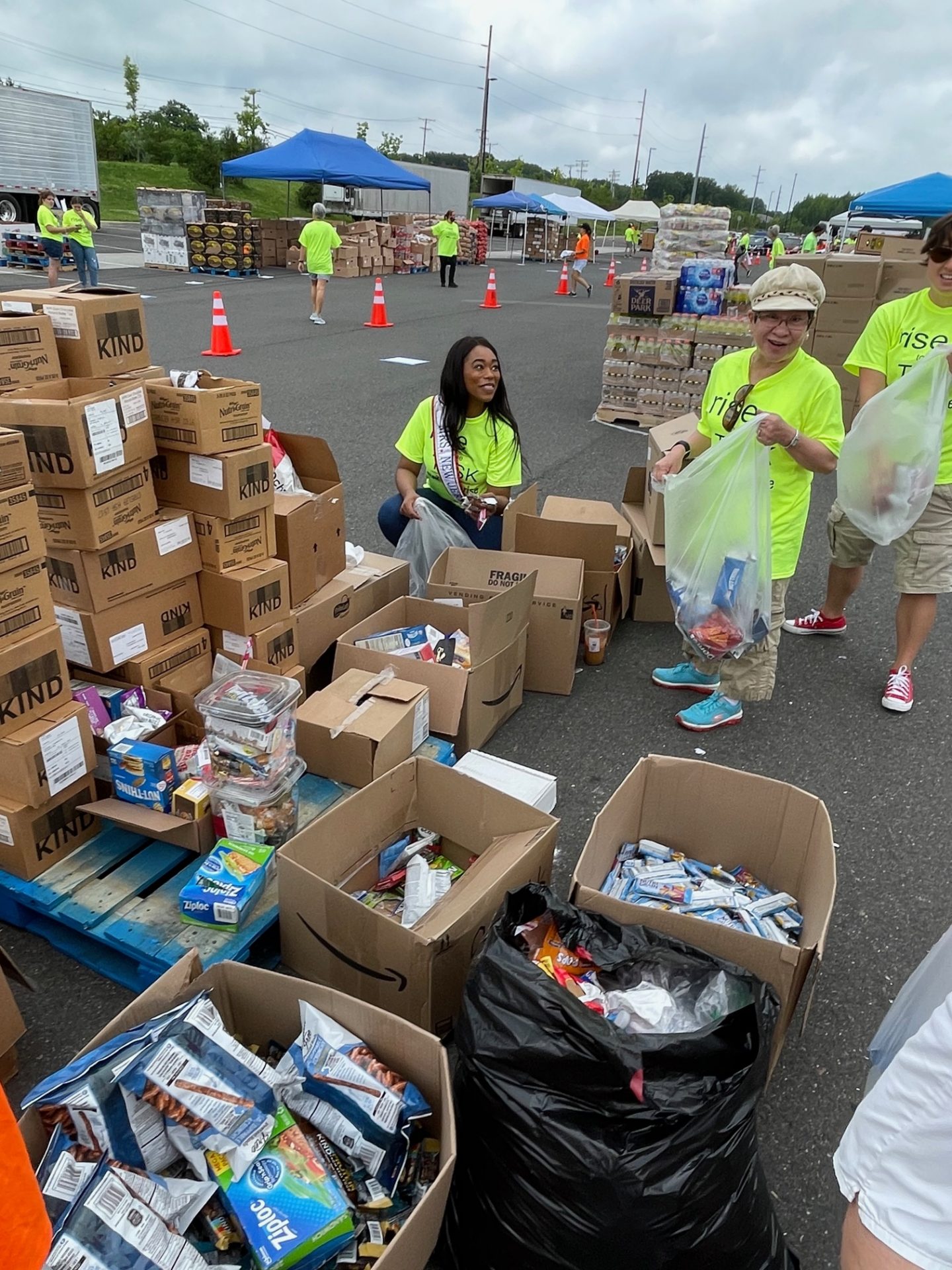 Mrs. New Jersey America 2020 volunteering with TASK and RISE